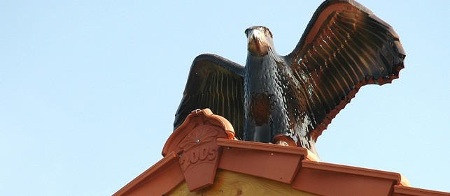 Dachschmuck Adler auf Dach